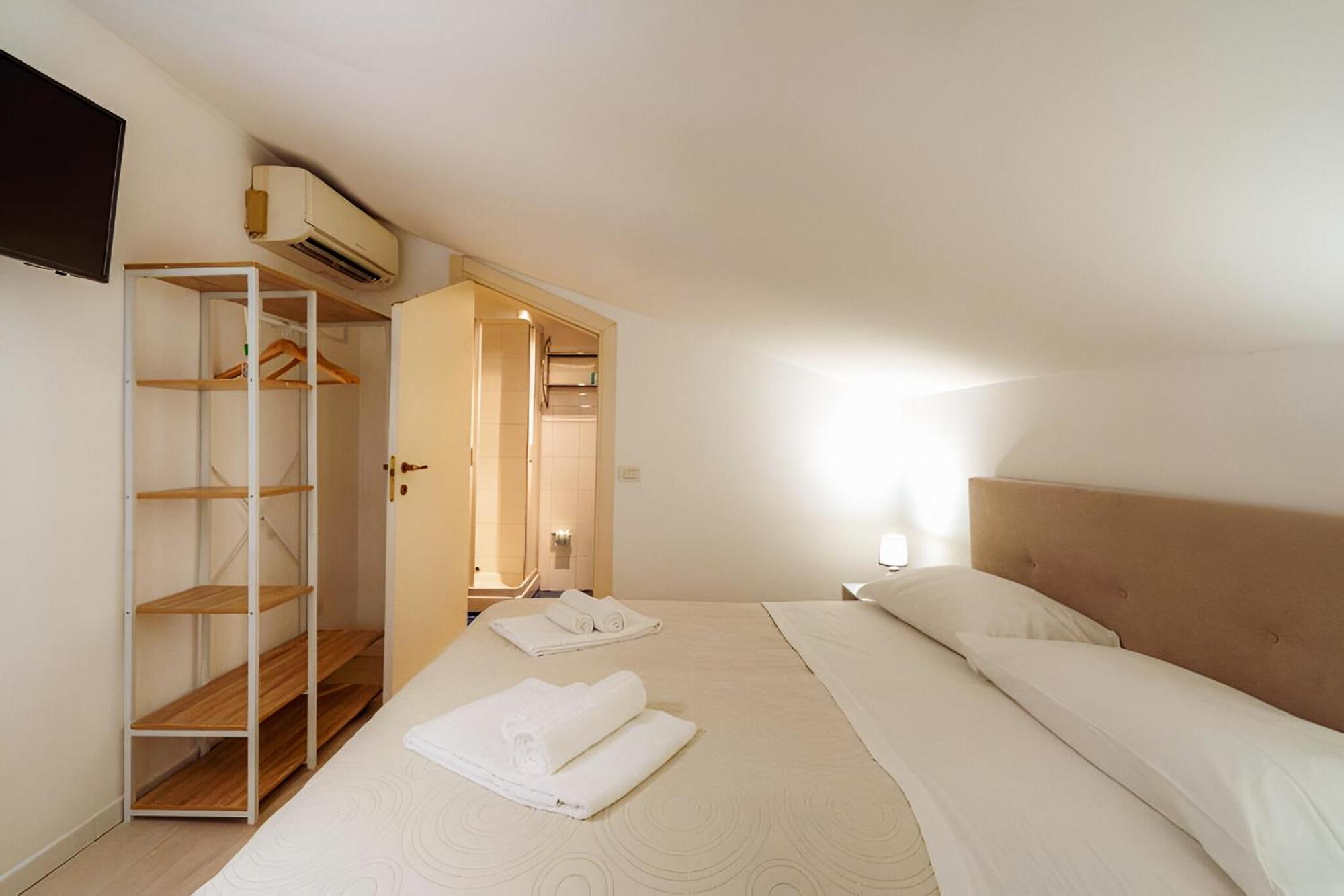 Hotiday Room Collection - Ortigia Opera Syrakus Exterior foto